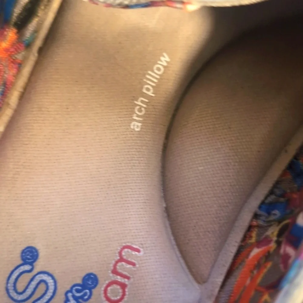 BoBs from Skechers Foam arch pillow Tan Espadrilles Size 8